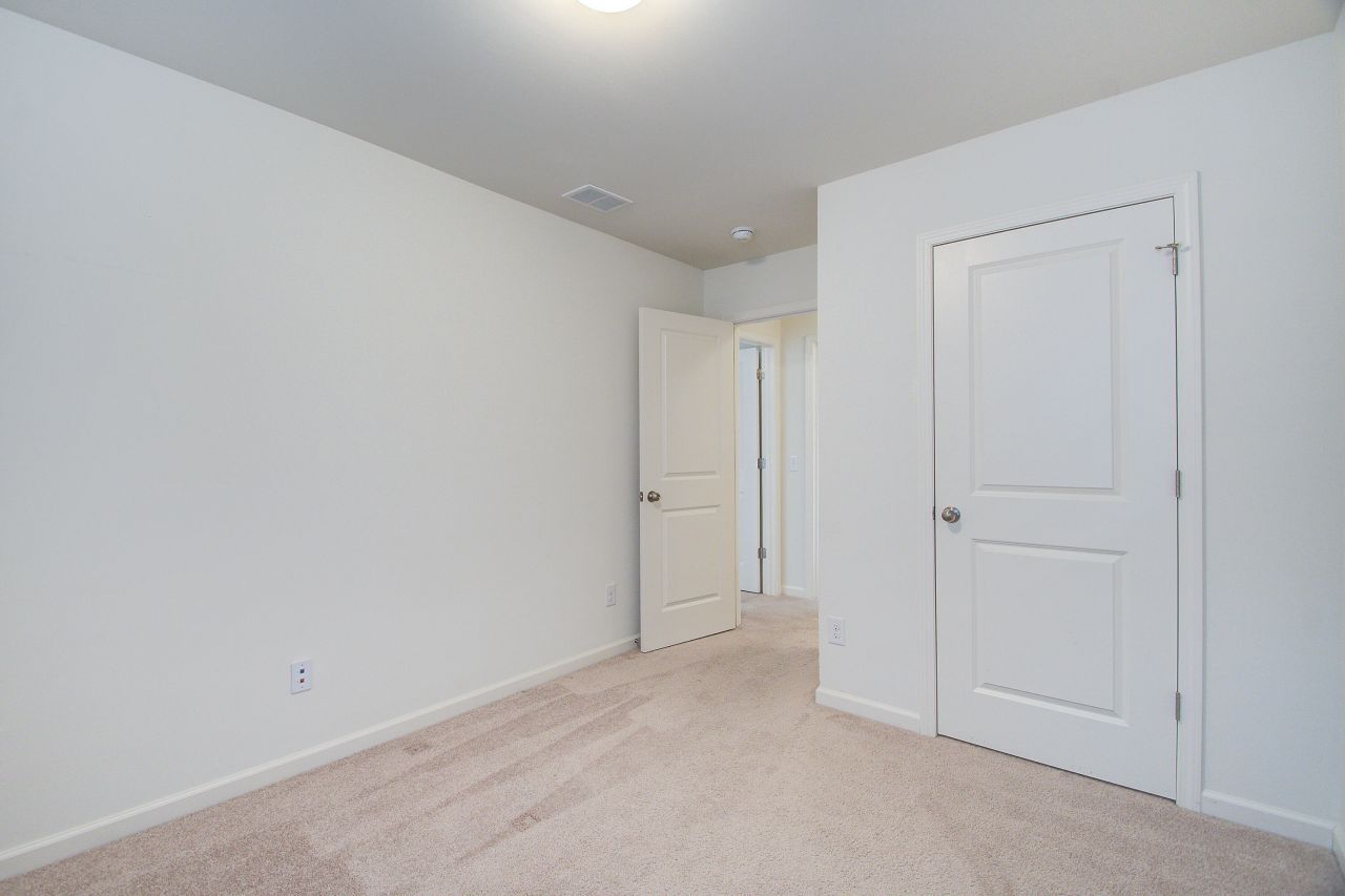 411 Fox Sparrow Court Photo 28