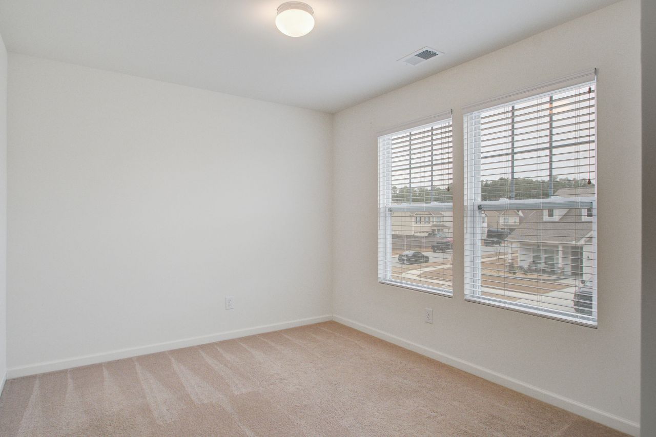 411 Fox Sparrow Court Photo 29