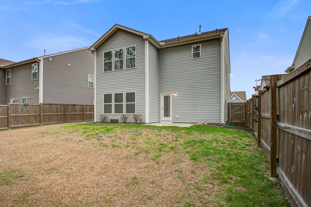 411 Fox Sparrow Court Photo 35