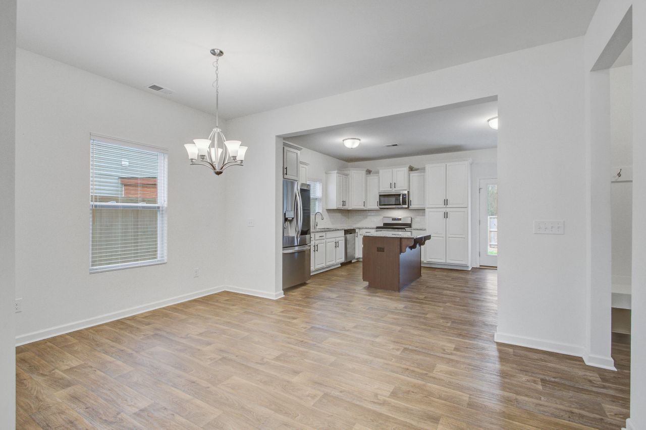 411 Fox Sparrow Court Photo 9