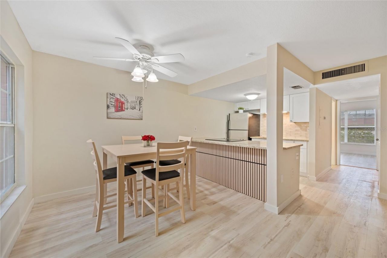 1290 83rd Avenue N, Unit B, Saint Petersburg, FL 33702 Photo