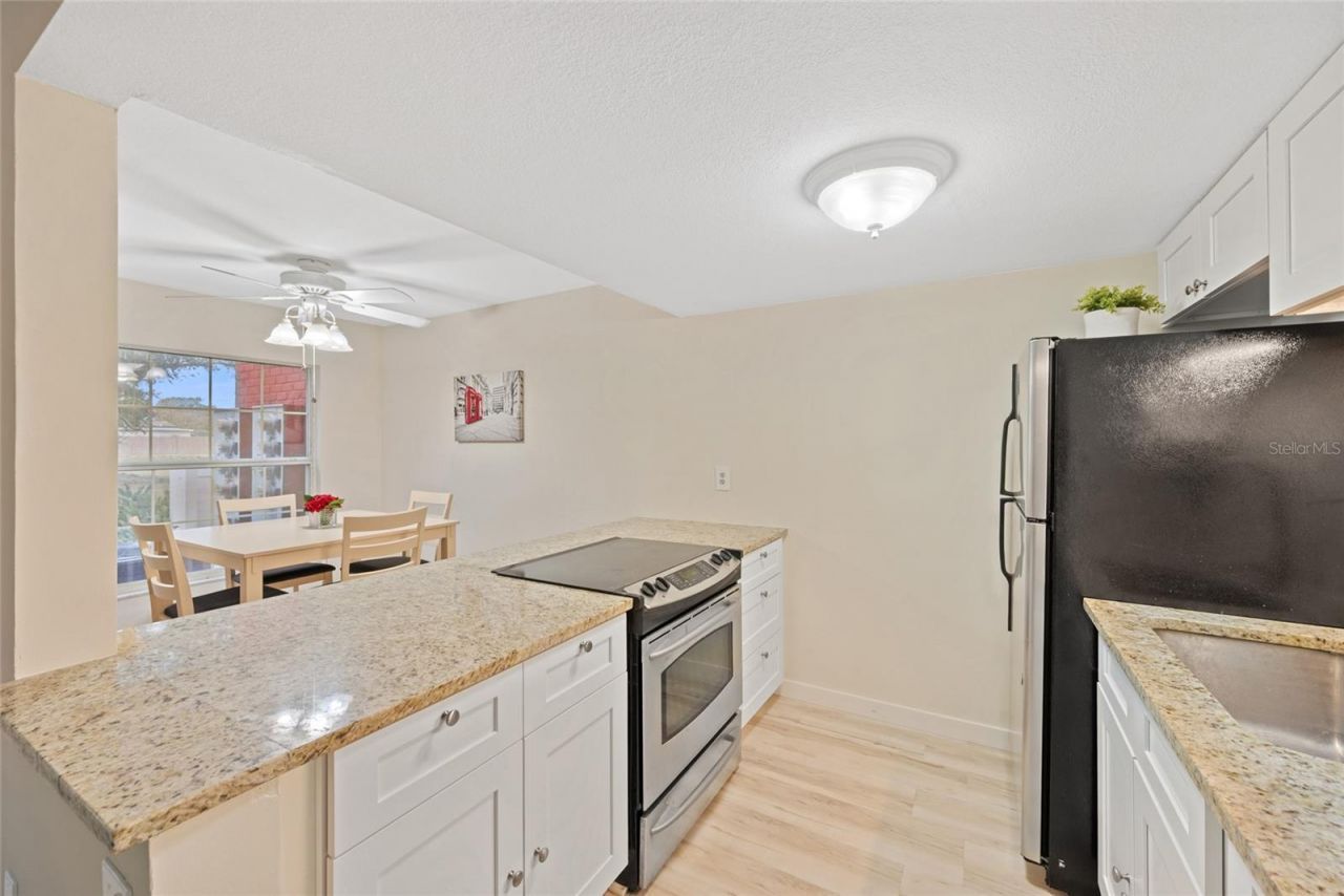 1290 83rd Avenue N, Unit B, Saint Petersburg, FL 33702 Photo