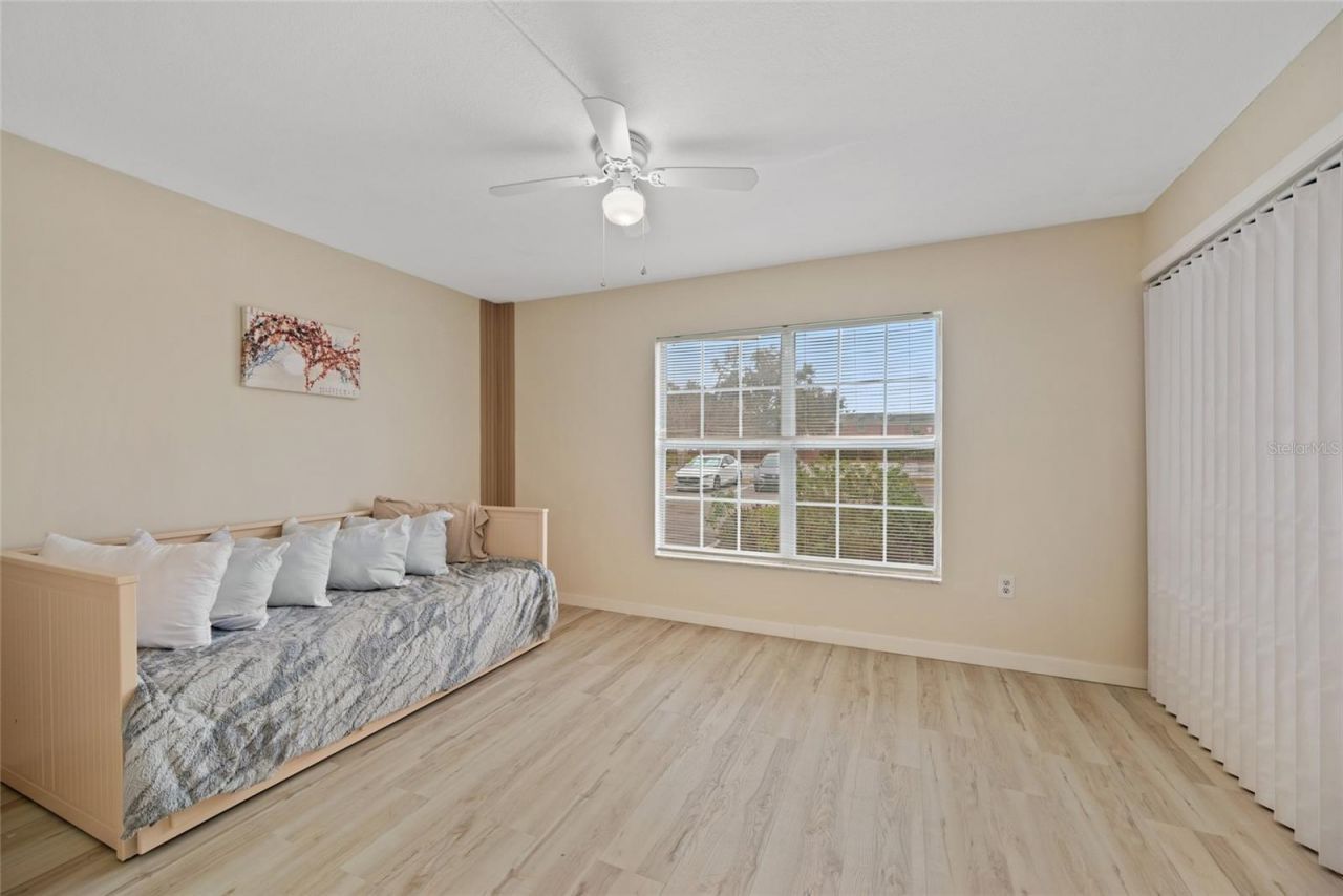 1290 83rd Avenue N, Unit B, Saint Petersburg, FL 33702 Photo