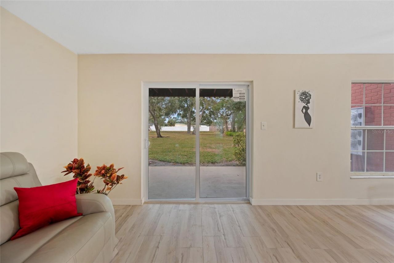 1290 83rd Avenue N, Unit B, Saint Petersburg, FL 33702 Photo