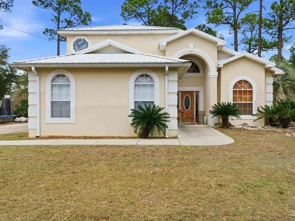 9456 Kainui Dr, Pensacola, FL 32526