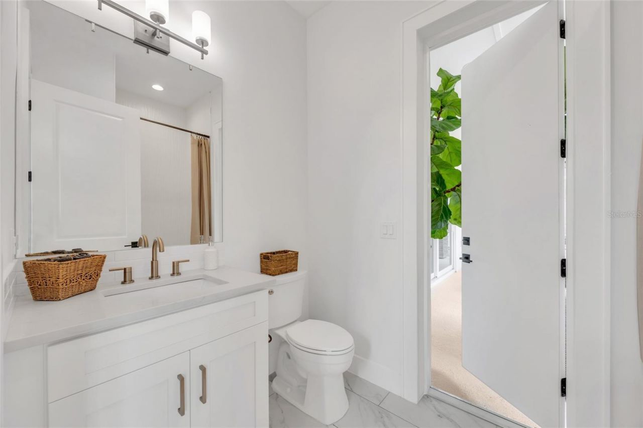 906 Allendale Lane, Oakland, FL 34787 Photo