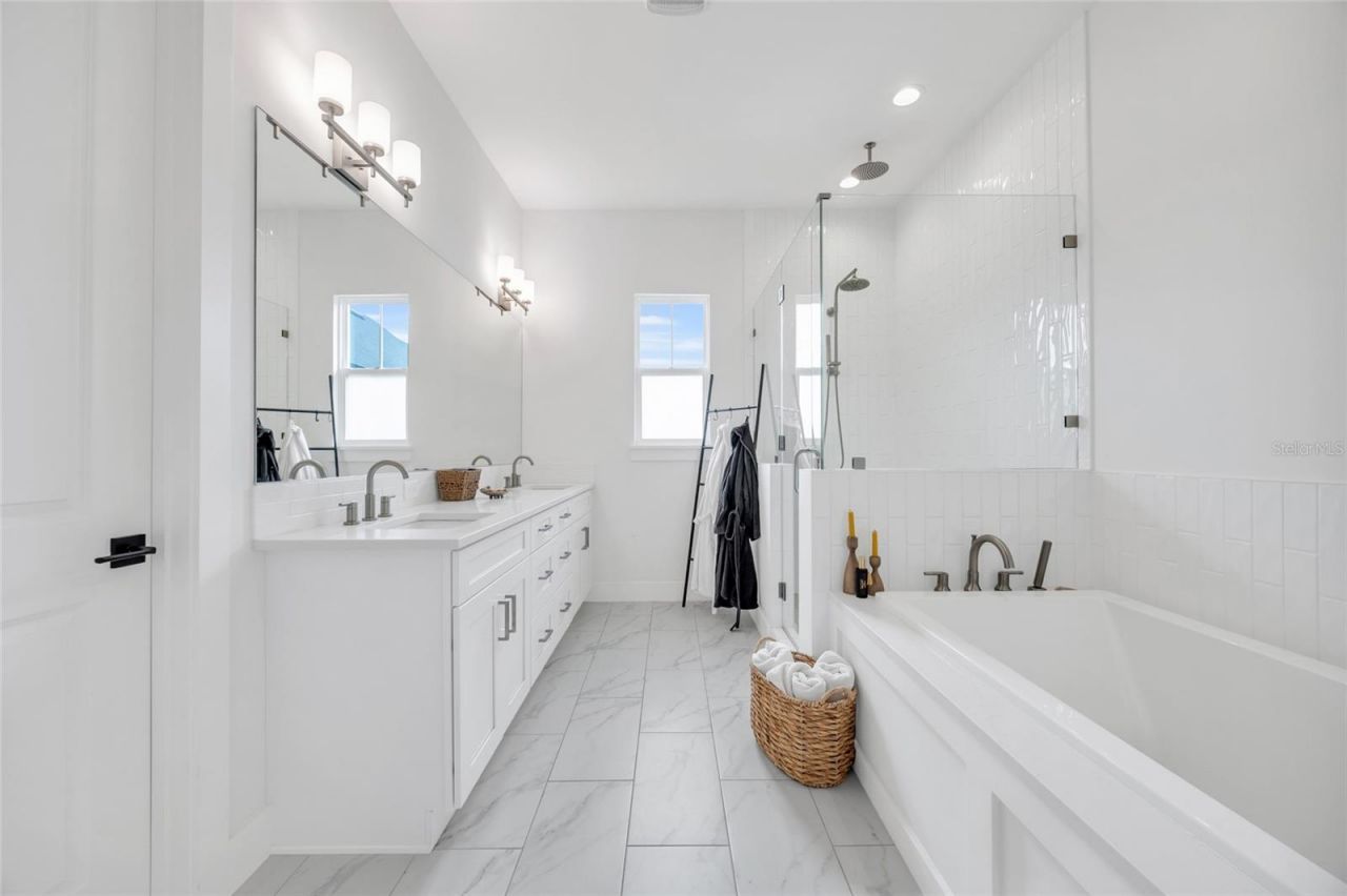 906 Allendale Lane, Oakland, FL 34787 Photo