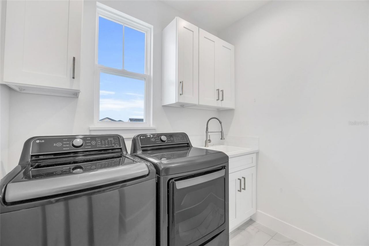 906 Allendale Lane, Oakland, FL 34787 Photo