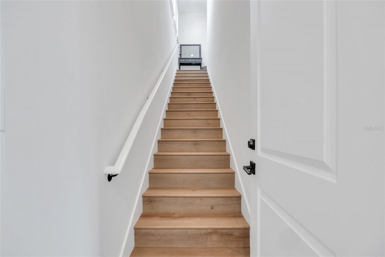 906 Allendale Lane, Oakland, FL 34787 Photo