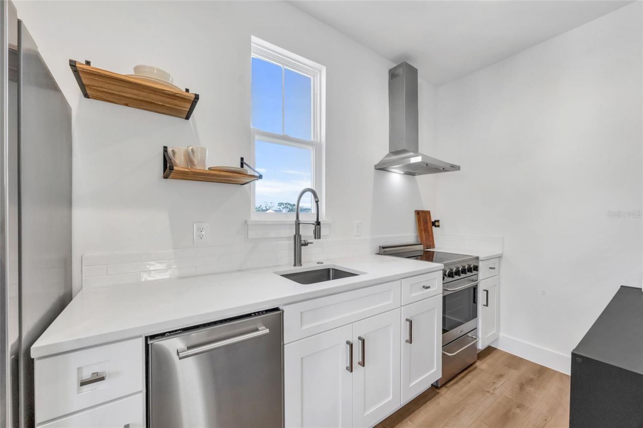 906 Allendale Lane, Oakland, FL 34787 Photo