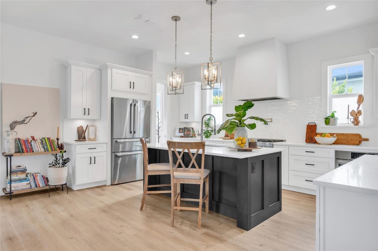 906 Allendale Lane, Oakland, FL 34787 Photo