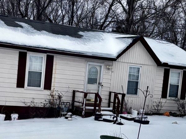 103 Batey Cir, Dickson, TN 37055