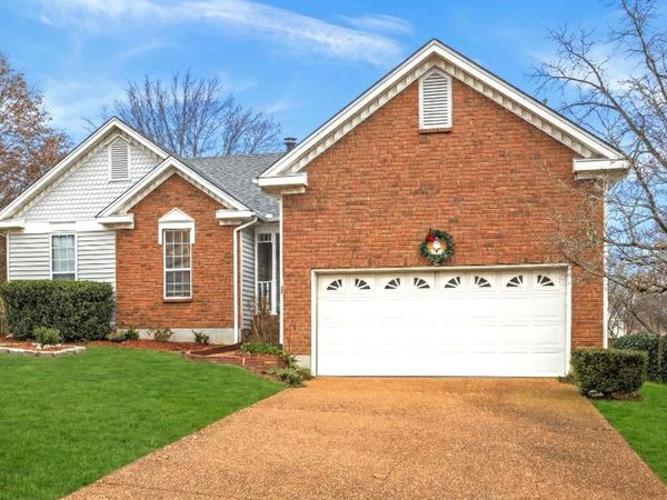 2010 Alice Springs Ct, Mount Juliet, TN 37122