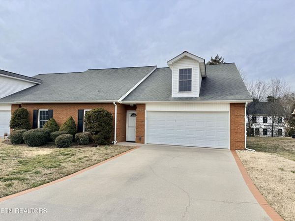 364 Battlecreek Way, Lenoir City, TN 37772