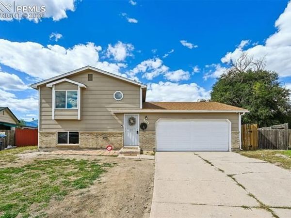 1248 Jet Wing Drive, Colorado Springs, CO 80916