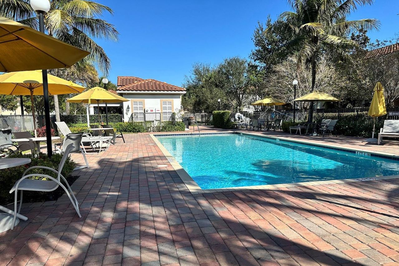 5045 Ellery Terrace, West Palm Beach, FL 33417 Photo