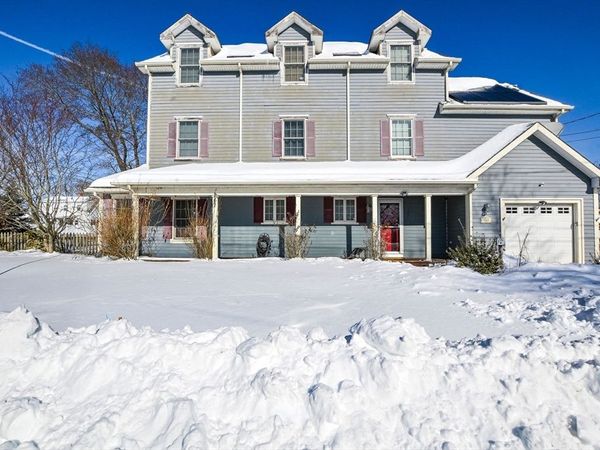 46 Lilac Ave, Somerset, MA 02726