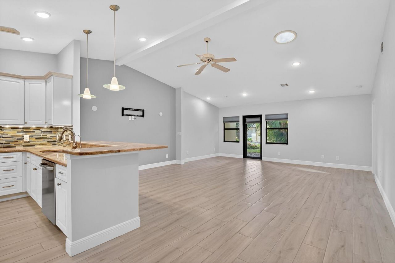 5365 Governors Dr, Fort Myers, FL 33907 Photo