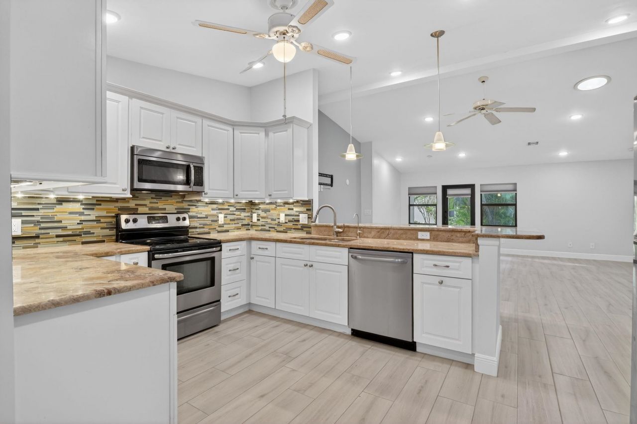 5365 Governors Dr, Fort Myers, FL 33907 Photo