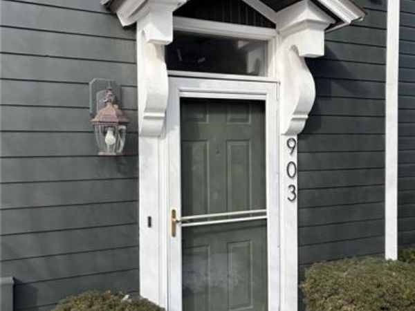 903 W 41ST Place, Kansas City, MO 64111