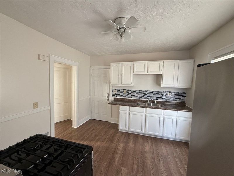 3684 E 106th Street, Cleveland, OH 44105 Photo 9