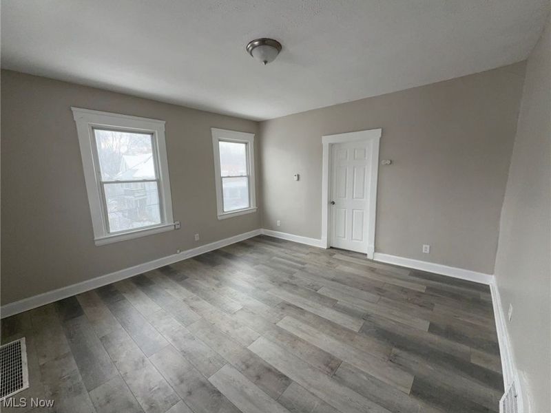 6905 Worley Avenue, Cleveland, OH 44105 Photo 9