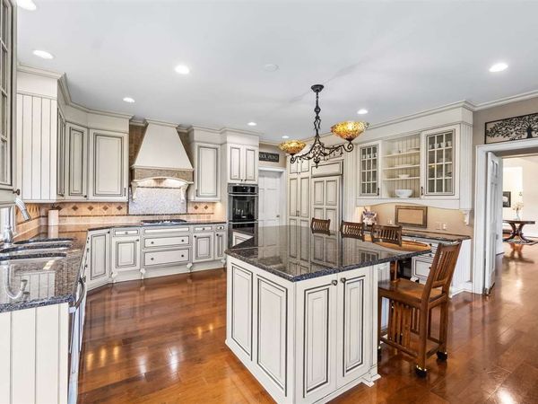 2286 Pinecrest, Harbor Springs, MI 49740