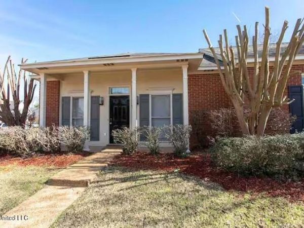 128 N Brighton Drive, Jackson, MS 39211