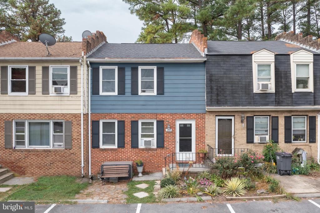 205 Brunswick Road, Stephens City, VA 22655 Main Photo