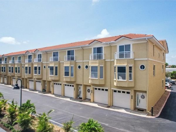 1061 PINELLAS BAYWAY S, ST PETERSBURG, FL 33715