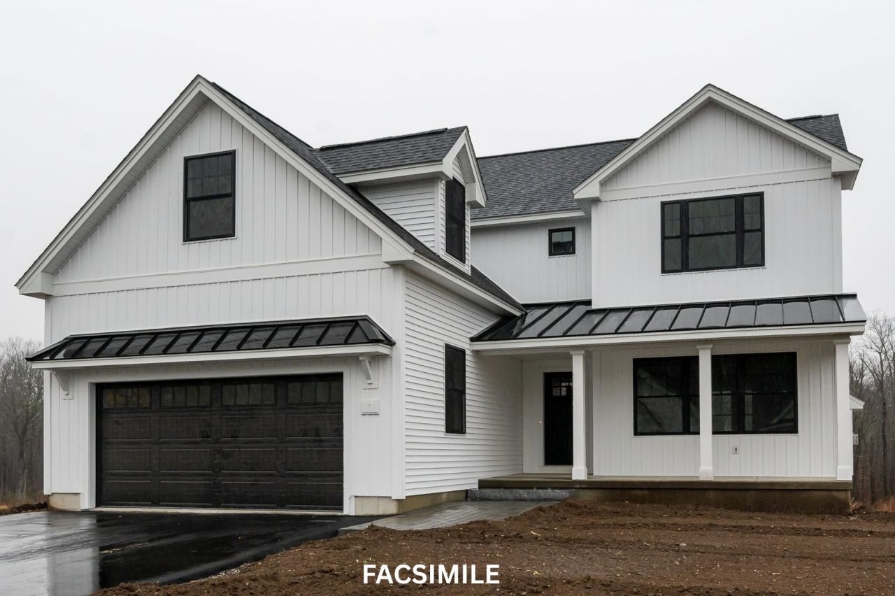 12 Robin Way, Unit 5, Chester, NH 03036 Main Photo