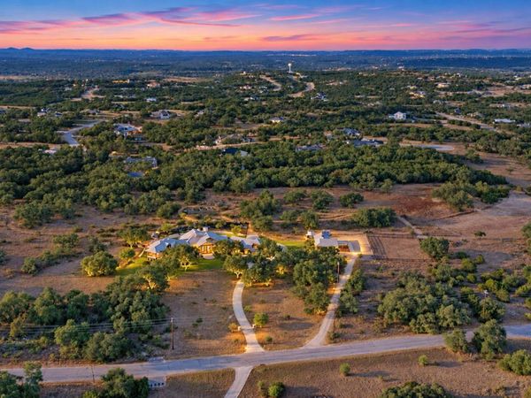 1043 Twin River, Canyon Lake, TX 78133
