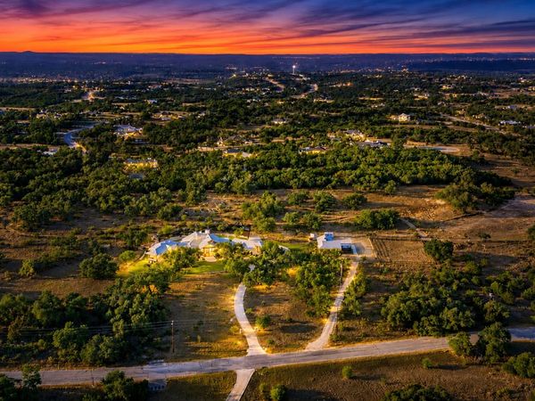 1043 Twin River, Canyon Lake, TX 78133