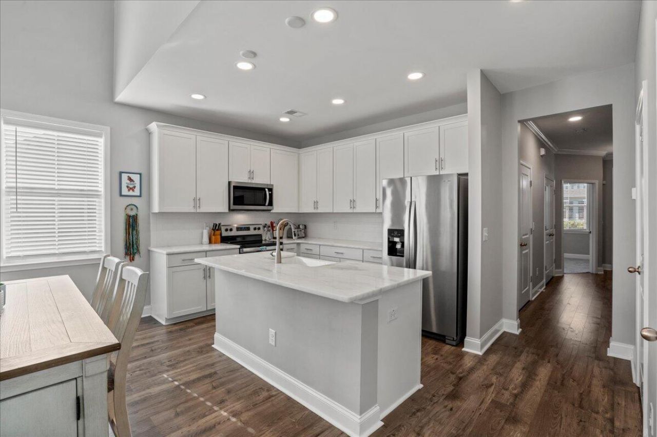 612 Ravensridge Lane Photo 16