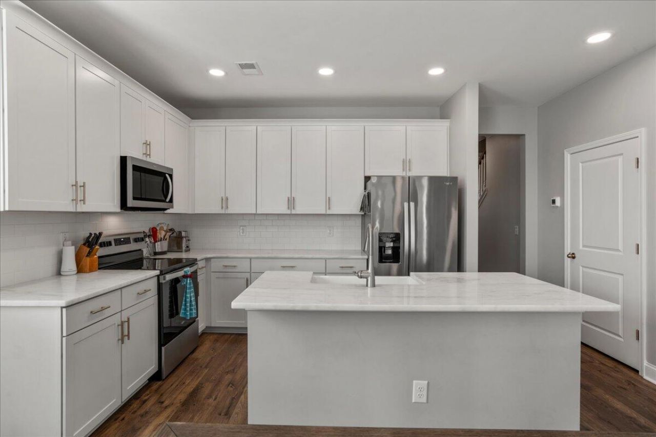 612 Ravensridge Lane Photo 17