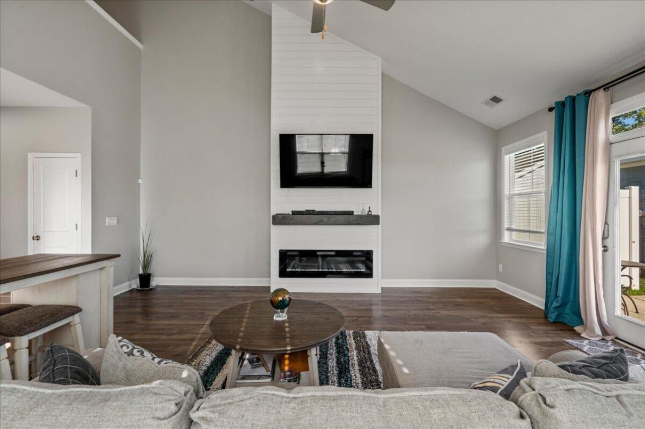 612 Ravensridge Lane Photo 18