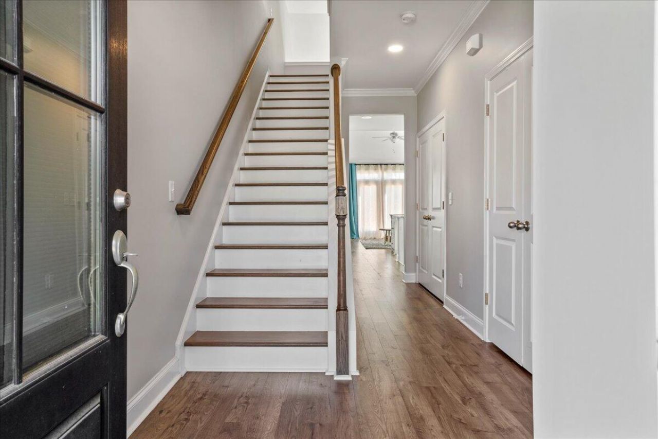 612 Ravensridge Lane Photo 6