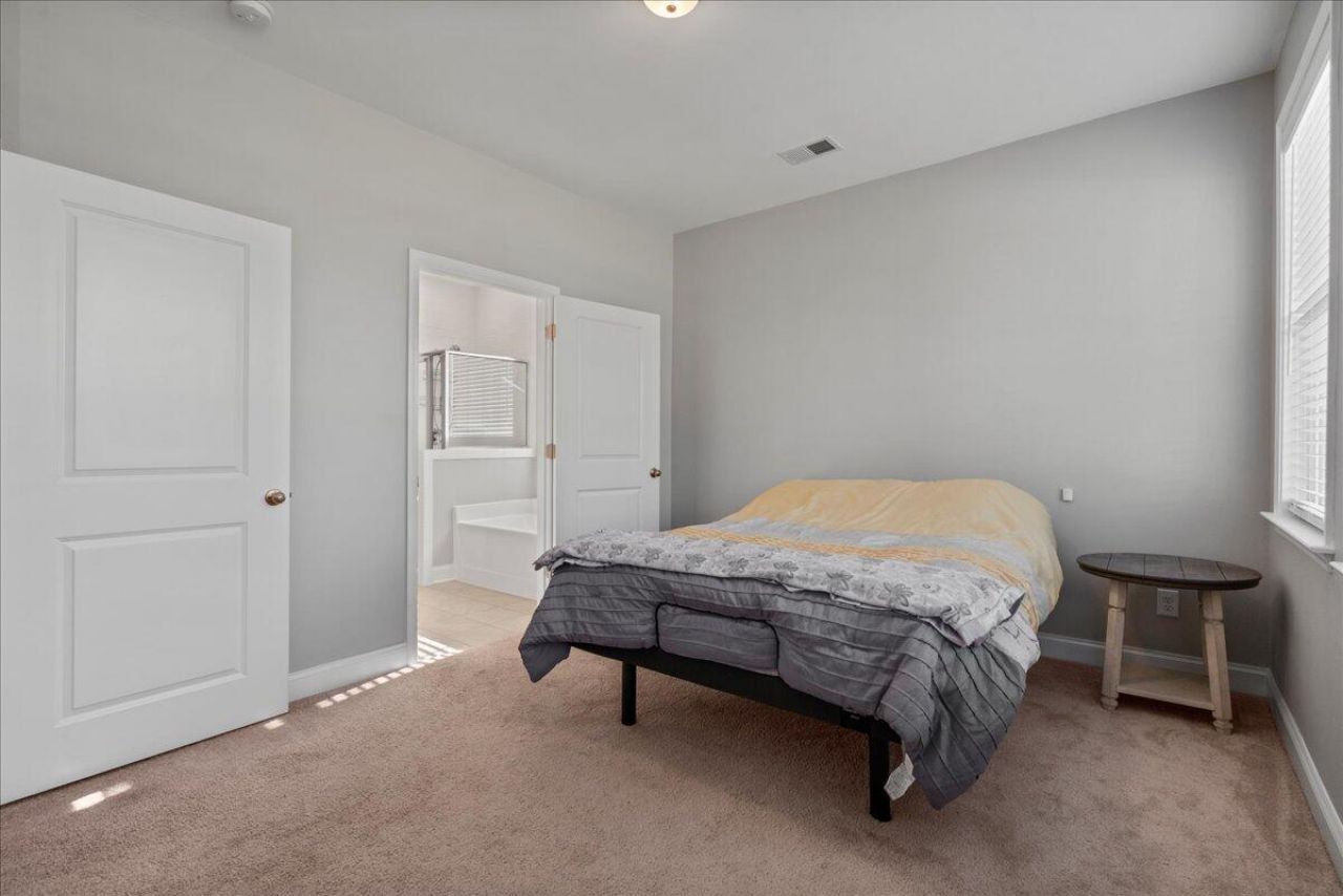 612 Ravensridge Lane Photo 9