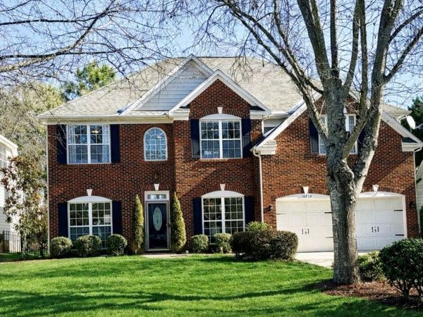 16214 Hollingbourne Road, Huntersville, NC 28078