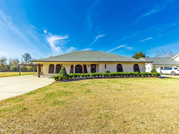 3912 Benton Dr, Bourg, LA 70343