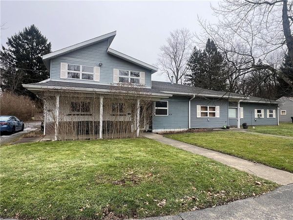 129 S Buhl Farm Drive, Hermitage, PA 16148