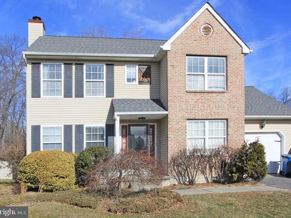 251 E FLAGSTONE DRIVE, NEWARK, DE 19702
