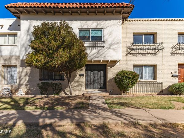 2031 W HAZELWOOD Parkway, Phoenix, AZ 85015