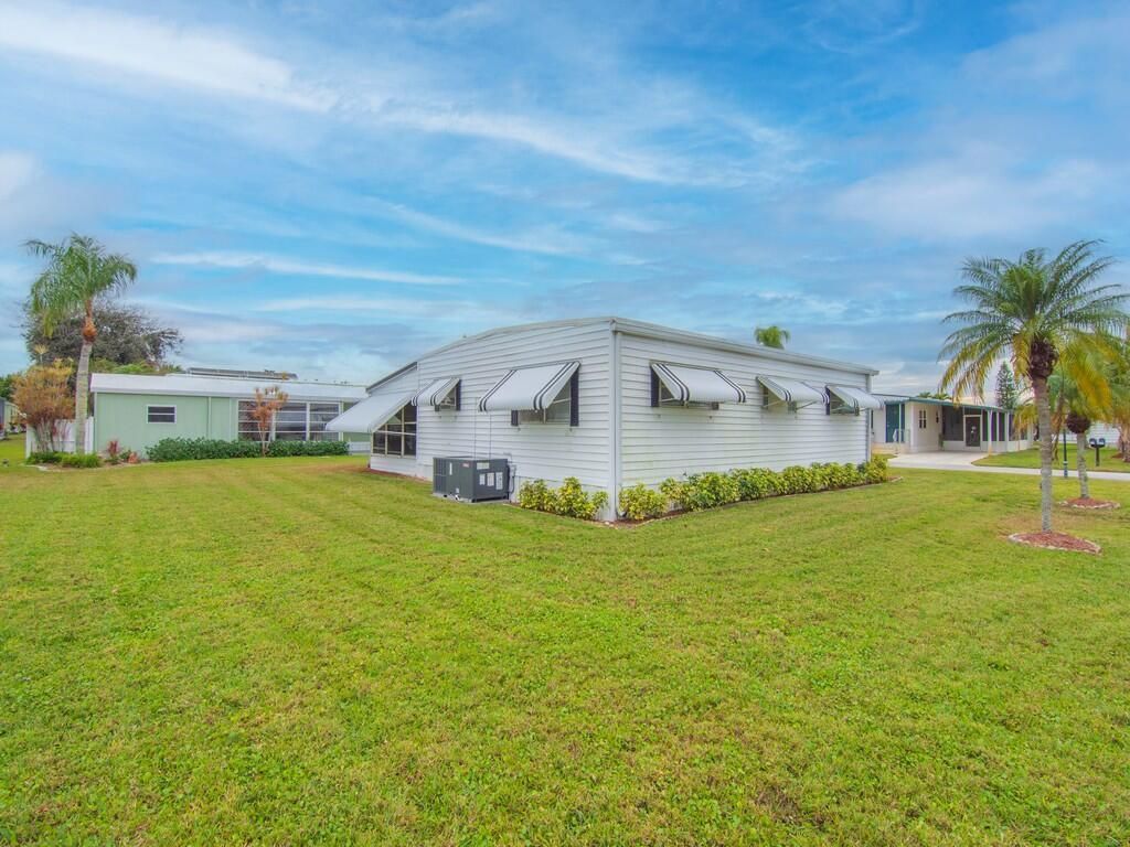 258 NE Cameo Way, Jensen Beach, FL 34957 Photo