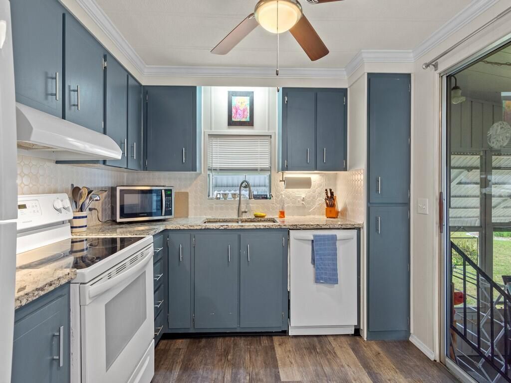 258 NE Cameo Way, Jensen Beach, FL 34957 Photo