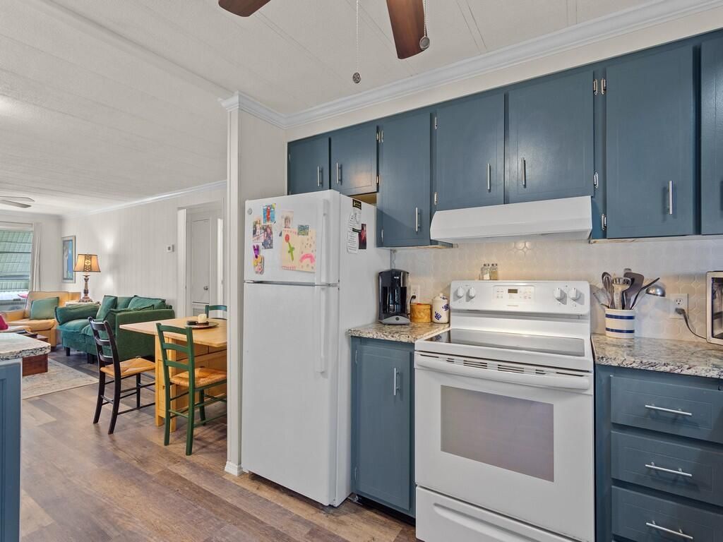 258 NE Cameo Way, Jensen Beach, FL 34957 Photo