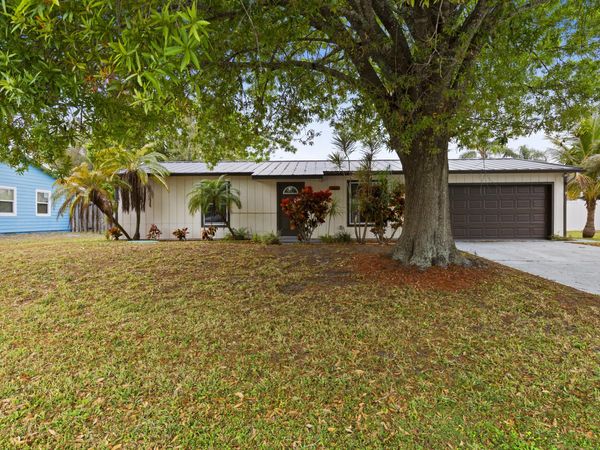 762 NE Lanfair Street, Port St. Lucie, FL 34983