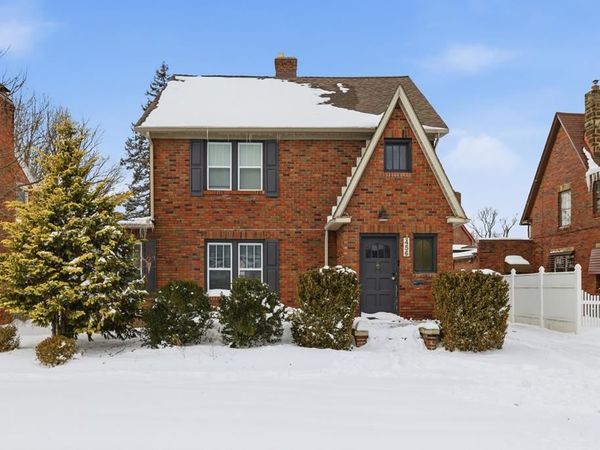 456 Lexington Ave, Mansfield, OH 44907