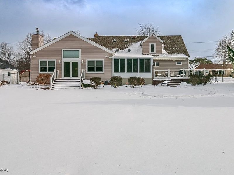 2250 Pine Ridge Drive, Wickliffe, OH 44092 Photo 2