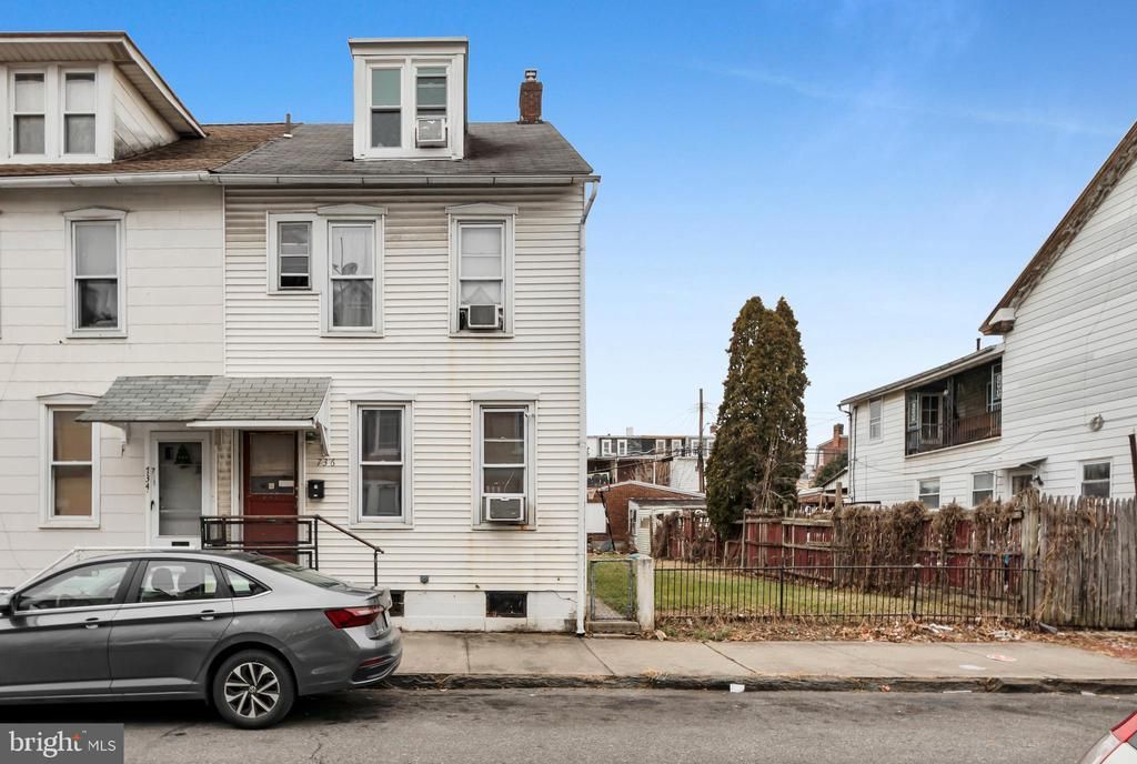 736 N LUMBER STREET, ALLENTOWN, PA 18102